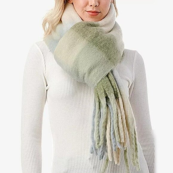 Marcus Adler Women's Cozy Plaid Scarf with Fringe-Trim Lilac O/S (MSRP $55) - Picture 1 of 6